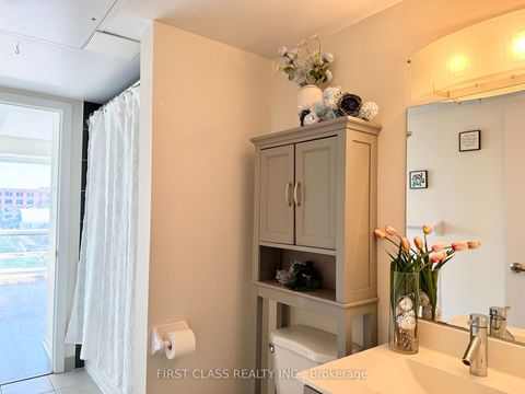 Photo 3 at 313 - 20 Joe Shuster Way, Niagara, Toronto
