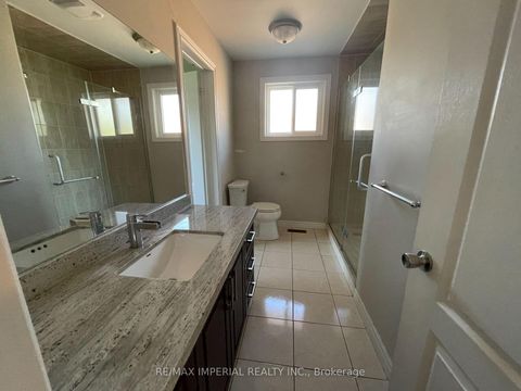 Photo 4 at 28 Bowhill Crescent, Pleasant View, Toronto