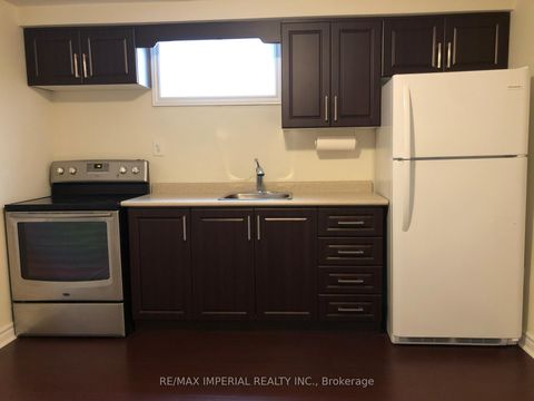 Photo 11 at 28 Bowhill Crescent, Pleasant View, Toronto
