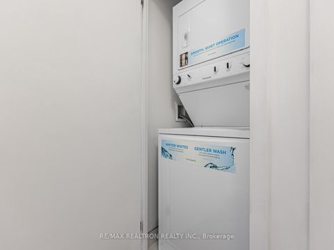 Photo 21 at 1006 - 1815 Yonge Street, Mount Pleasant West, Toronto