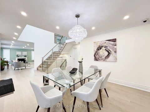 Photo 10 at 152 Holmes Avenue, Willowdale East, Toronto