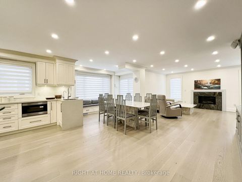 Photo 11 at 152 Holmes Avenue, Willowdale East, Toronto