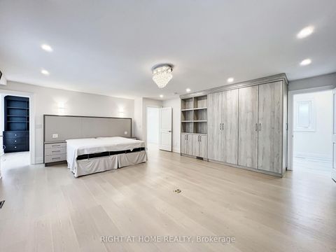 Photo 20 at 152 Holmes Avenue, Willowdale East, Toronto