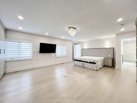 Photo 21 at 152 Holmes Avenue, Willowdale East, Toronto