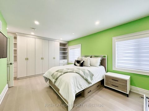Photo 32 at 152 Holmes Avenue, Willowdale East, Toronto