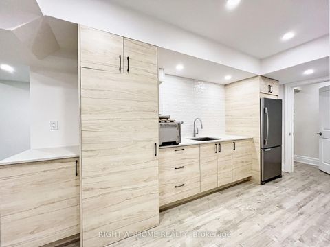 Photo 41 at 152 Holmes Avenue, Willowdale East, Toronto