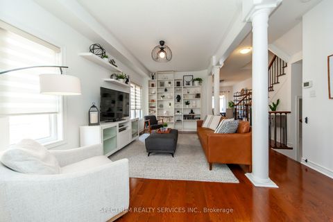 Photo 3 at 20 Worthview Drive, West Woodbridge, Vaughan