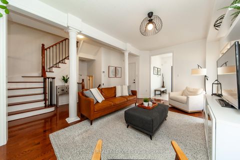 Photo 4 at 20 Worthview Drive, West Woodbridge, Vaughan