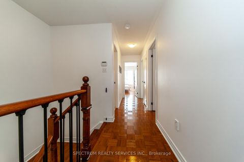 Photo 12 at 20 Worthview Drive, West Woodbridge, Vaughan