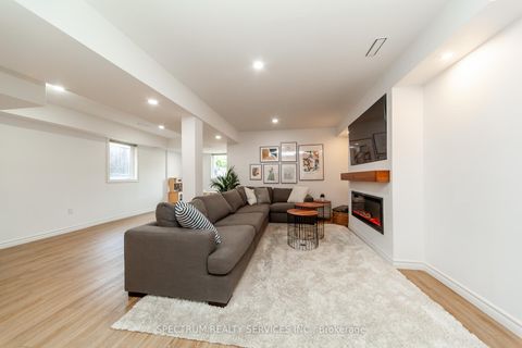 Photo 24 at 20 Worthview Drive, West Woodbridge, Vaughan