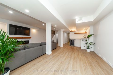 Photo 27 at 20 Worthview Drive, West Woodbridge, Vaughan