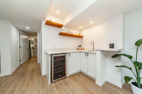 Photo 28 at 20 Worthview Drive, West Woodbridge, Vaughan