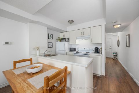 Photo 5 at 212 - 15 Maplewood Avenue, Cedarvale, Toronto