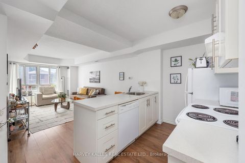 Photo 8 at 212 - 15 Maplewood Avenue, Cedarvale, Toronto