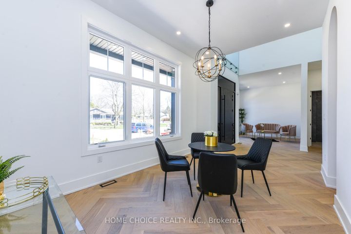 Photo 7 at 302 Tuck Drive, Shoreacres, Burlington