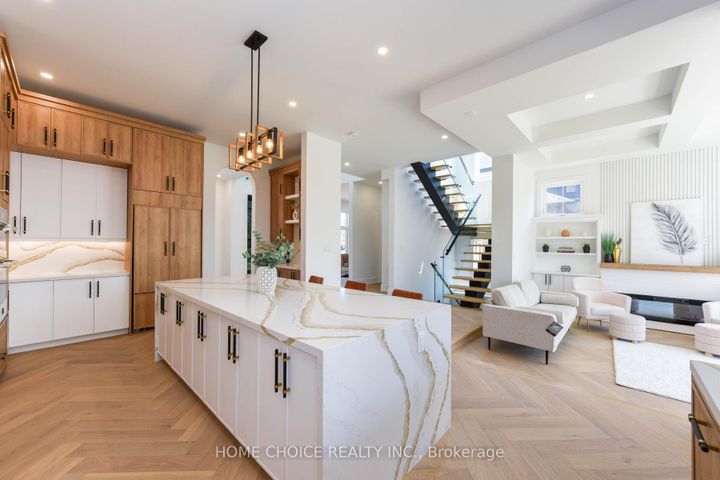 Photo 9 at 302 Tuck Drive, Shoreacres, Burlington