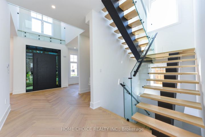 Photo 15 at 302 Tuck Drive, Shoreacres, Burlington