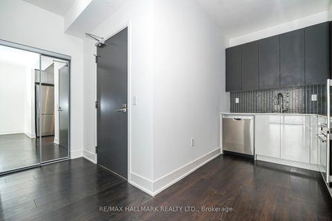 Photo 4 at 2609 - 2916 Highway 7 Expressway, Concord, Vaughan