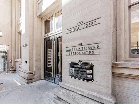 Photo 8 at 1704 - 197 Yonge Street, Yonge Corridor, Toronto