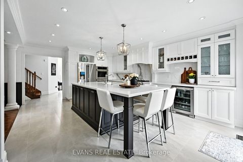 Photo 1 at 2135 Deer Park Road, WT West Oak Trails, Oakville
