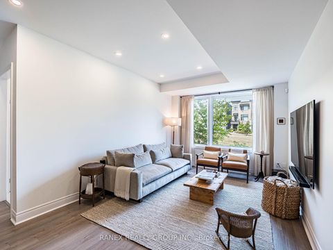 Photo 7 at 24 Heriot Place N, Patterson, Vaughan