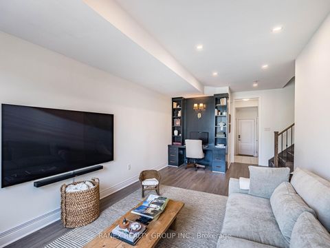 Photo 9 at 24 Heriot Place N, Patterson, Vaughan