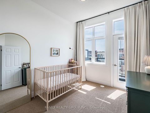 Photo 45 at 24 Heriot Place N, Patterson, Vaughan