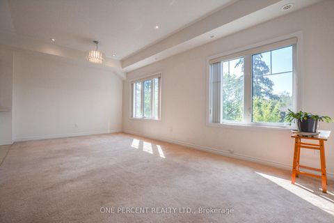Photo 3 at 20 - 1 Eaton Park Lane, L'Amoreaux, Toronto