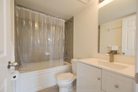 Photo 22 at 20 - 1 Eaton Park Lane, L'Amoreaux, Toronto