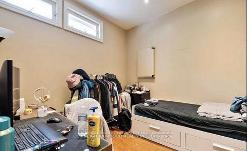Photo 30 at 243 Lippincott Street, University, Toronto