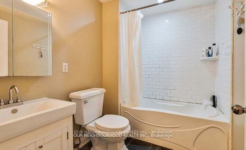 Photo 35 at 243 Lippincott Street, University, Toronto