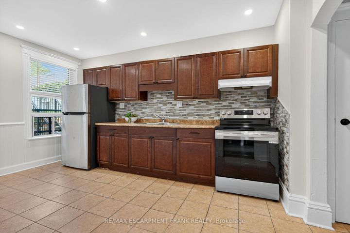 Photo 7 at 84 RAY Street S, Kirkendall, Hamilton