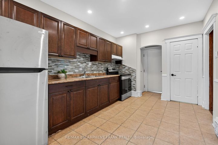 Photo 9 at 84 RAY Street S, Kirkendall, Hamilton