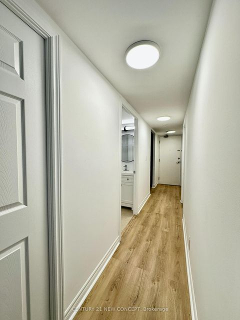 Photo 2 at 409 - 225 Wellesley Street E, South St. James Town, Toronto