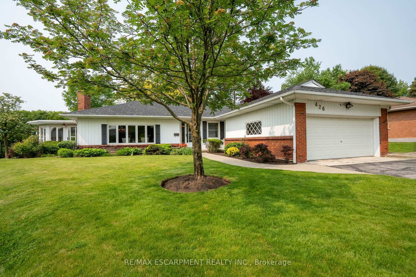 426 North Shore Boulevard W, LaSalle, Burlington 