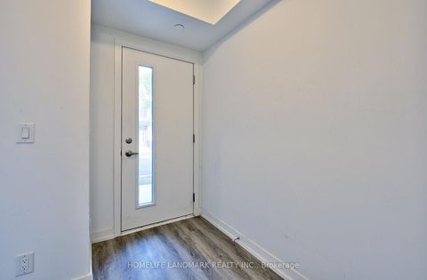 Photo 3 at 30 Case Ootes Drive, Victoria Village, Toronto
