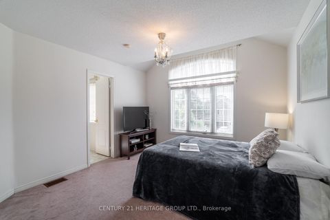 Photo 28 at 211 Kayla Crescent, Maple, Vaughan