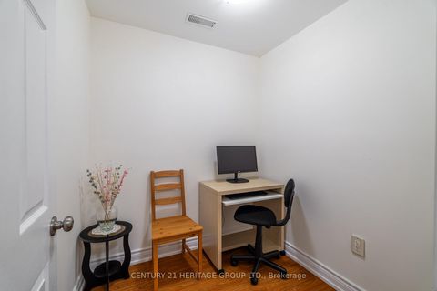 Photo 38 at 211 Kayla Crescent, Maple, Vaughan