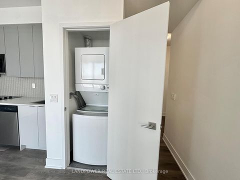 Photo 10 at 3308 - 2908 Highway 7 Road, Concord, Vaughan