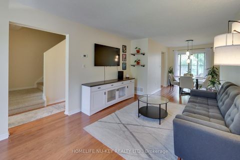 Photo 8 at 219 Cundles Road W, Letitia Heights, Barrie