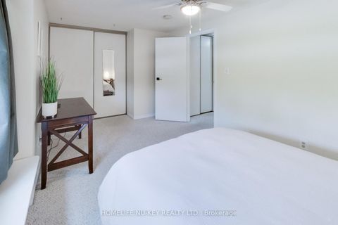 Photo 25 at 219 Cundles Road W, Letitia Heights, Barrie