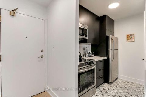 Photo 2 at 155 - 24 Southport Street, Swansea, Toronto