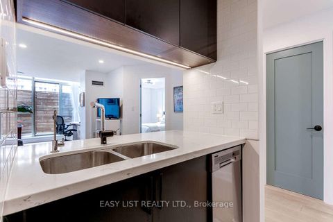 Photo 4 at 155 - 24 Southport Street, Swansea, Toronto