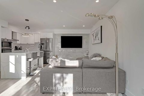 Photo 3 at 1111 - 50 East Liberty Street, Niagara, Toronto