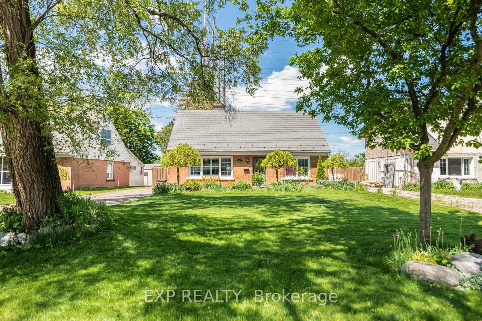 2055 Churchill Avenue, Freeman, Burlington 
