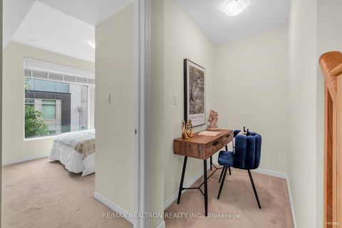Photo 13 at 67 - 31 Applewood Lane, Etobicoke West Mall, Toronto