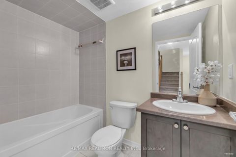Photo 15 at 67 - 31 Applewood Lane, Etobicoke West Mall, Toronto