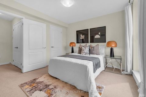 Photo 22 at 67 - 31 Applewood Lane, Etobicoke West Mall, Toronto
