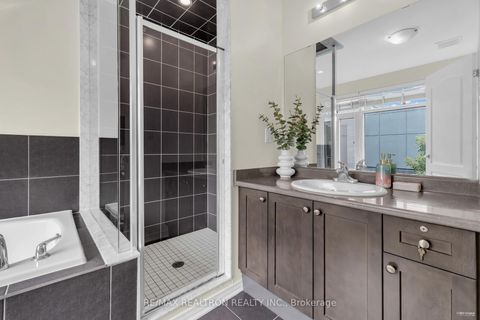 Photo 26 at 67 - 31 Applewood Lane, Etobicoke West Mall, Toronto