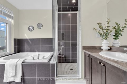 Photo 27 at 67 - 31 Applewood Lane, Etobicoke West Mall, Toronto